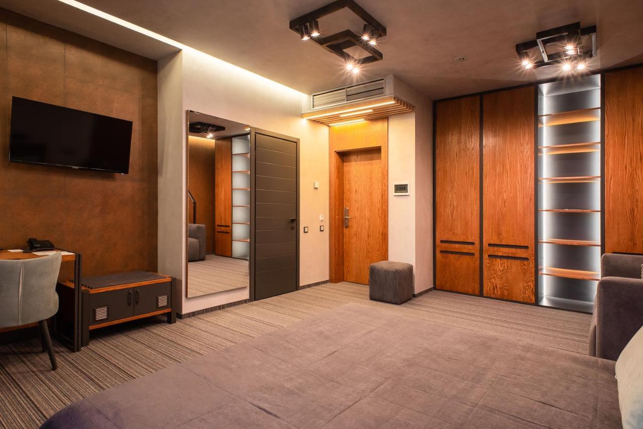 Mojo Hall Hotel Lutsʼk المظهر الخارجي الصورة