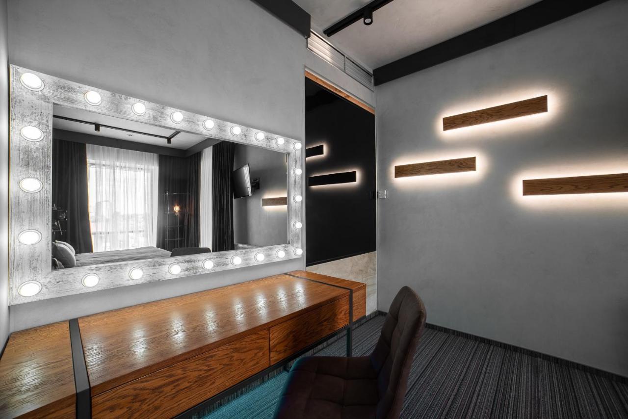 Mojo Hall Hotel Lutsʼk المظهر الخارجي الصورة