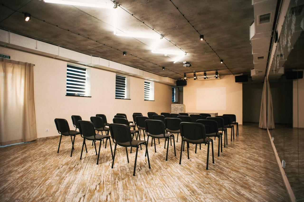 Mojo Hall Hotel Lutsʼk المظهر الخارجي الصورة