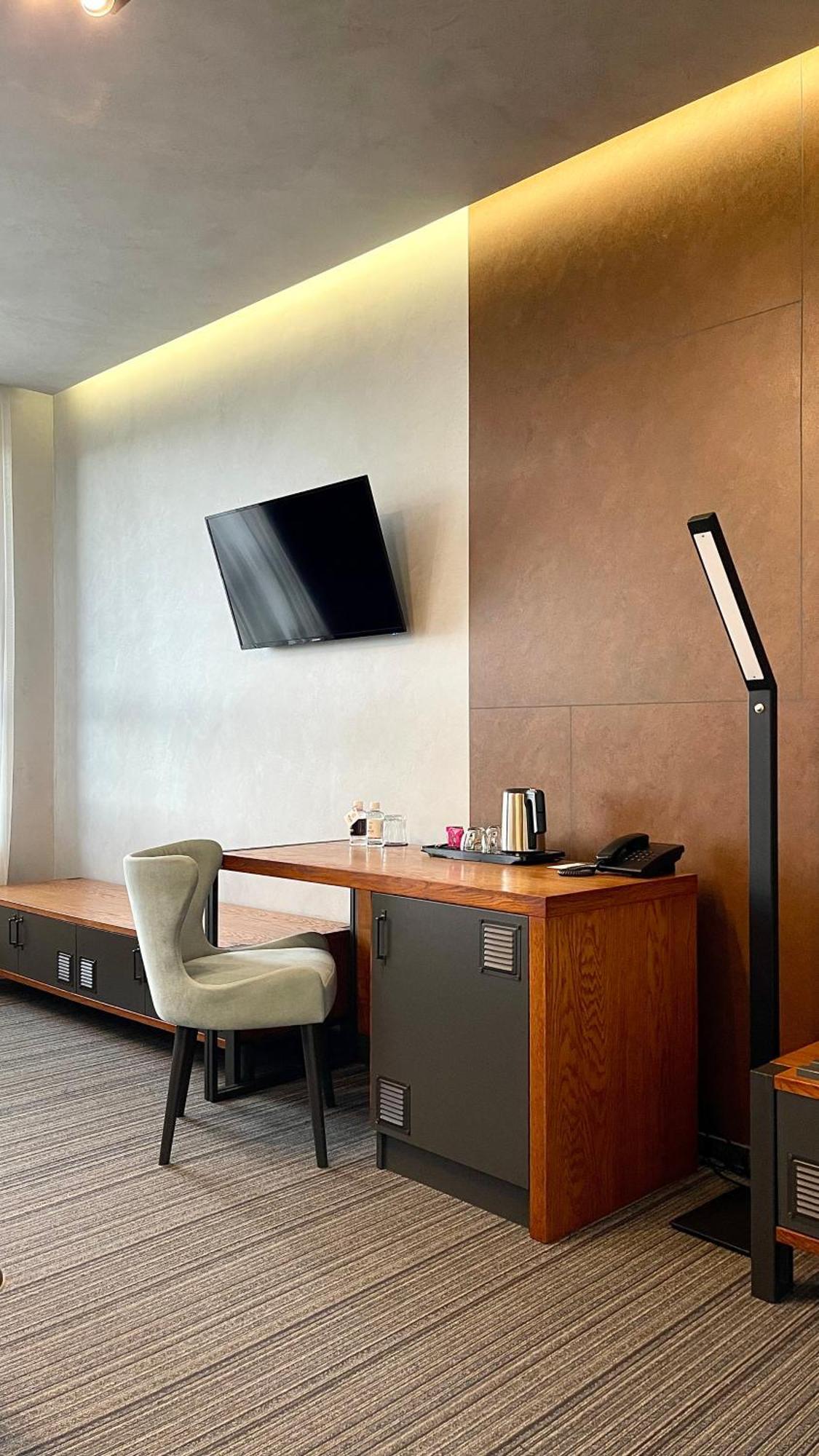 Mojo Hall Hotel Lutsʼk المظهر الخارجي الصورة